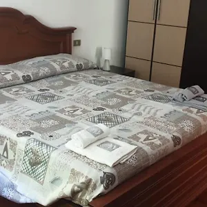 https://casa-mimi.it-tuscanyhotel.com